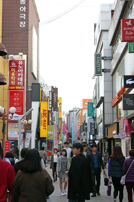 Chungjang-ro K-POP Star Road