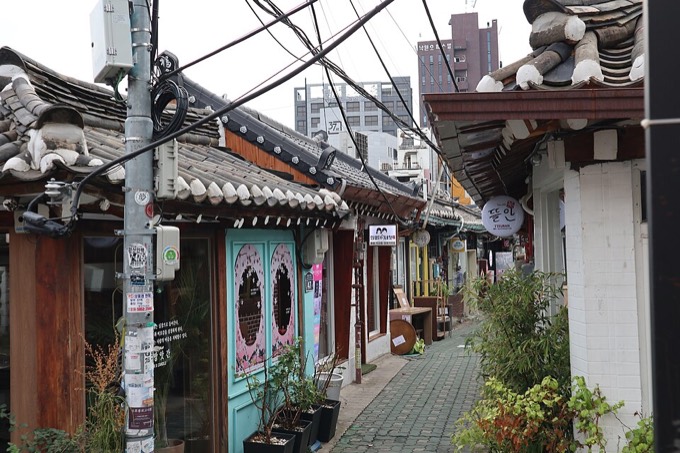 Ikseondong Hanok Village
