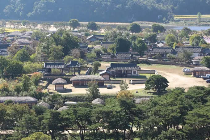 Historic Villages of Korea: Hahoe and Yangdong